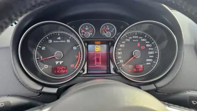 Audi TT Roadster 2007 - 14900 EUR, 151194 km - 151194km - foto 29 de 51