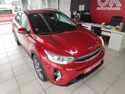 Kia Stonic 2021 - 14950 EUR, 29990 km - AUTO.MOTO.pt - 29990km - foto 2 de 33