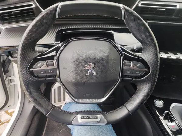 Peugeot 508 SW 2019 - 16750 EUR, 65000 km - AUTO.MOTO.pt - 65000km - foto 8 de 10