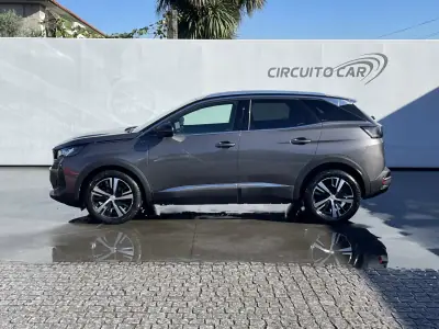 Peugeot 3008 2021 - 21600 EUR, 84770 km - AUTO.MOTO.pt - 84770km - foto 2 de 42