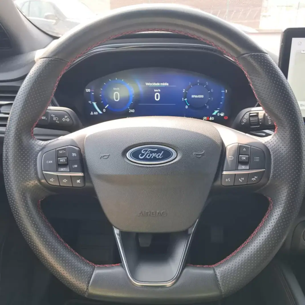 Ford 2023 - 16350 EUR, 66000 km - 66000km - foto 8 de 15