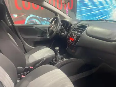 Fiat Punto 2018 - 8500 EUR, 105000 km - AUTO.MOTO.pt - 105000km - foto 24 de 41