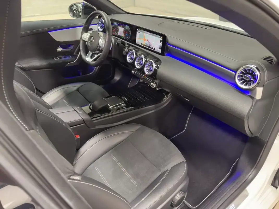 Mercedes-Benz CLA 250 2022 - 32950 EUR, 29413 km - AUTO.MOTO.pt - 29413km - foto 11 de 49