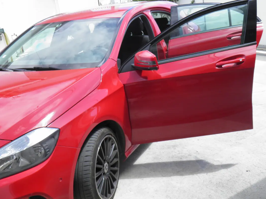 Mercedes-Benz A 160 2015 - 13750 EUR, 204000 km - 204000km - foto 2 de 13