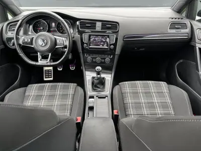 Volkswagen Golf 2014 - 15000 EUR, 240000 km - 240000km - foto 39 de 83