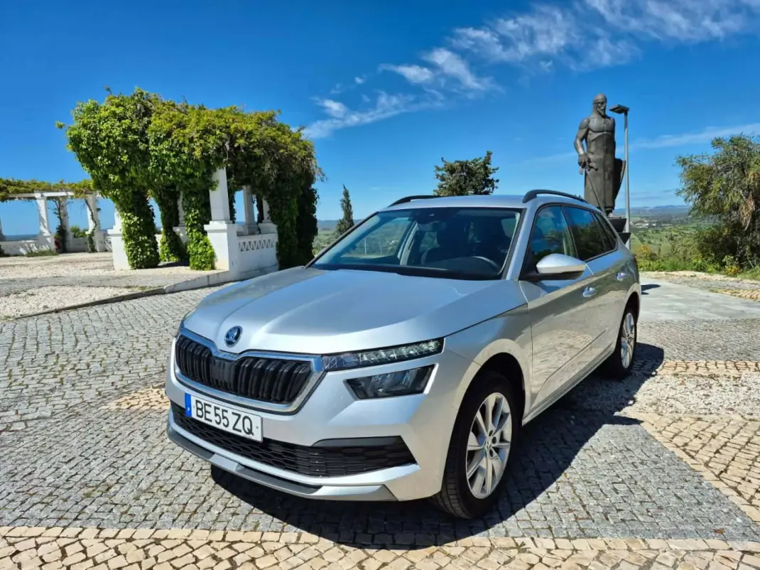 Skoda Kamiq 2023 - 18900 EUR, 24682 km - AUTO.MOTO.pt - 24682km - foto 1 de 20