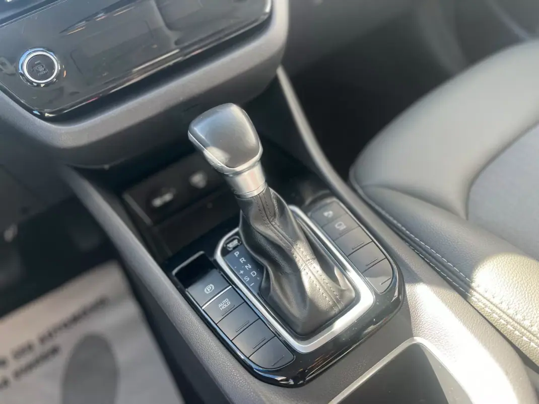 Hyundai Ioniq 2021 - 18900 EUR, 92000 km - 92000km - foto 9 de 12