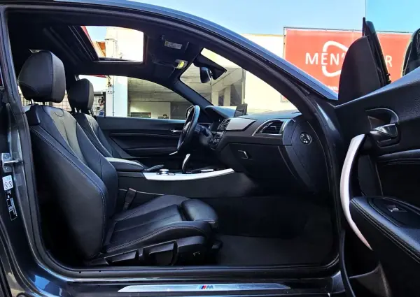BMW 218 2018 - 26500 EUR, 115000 km - AUTO.MOTO.pt - 115000km - foto 26 de 36