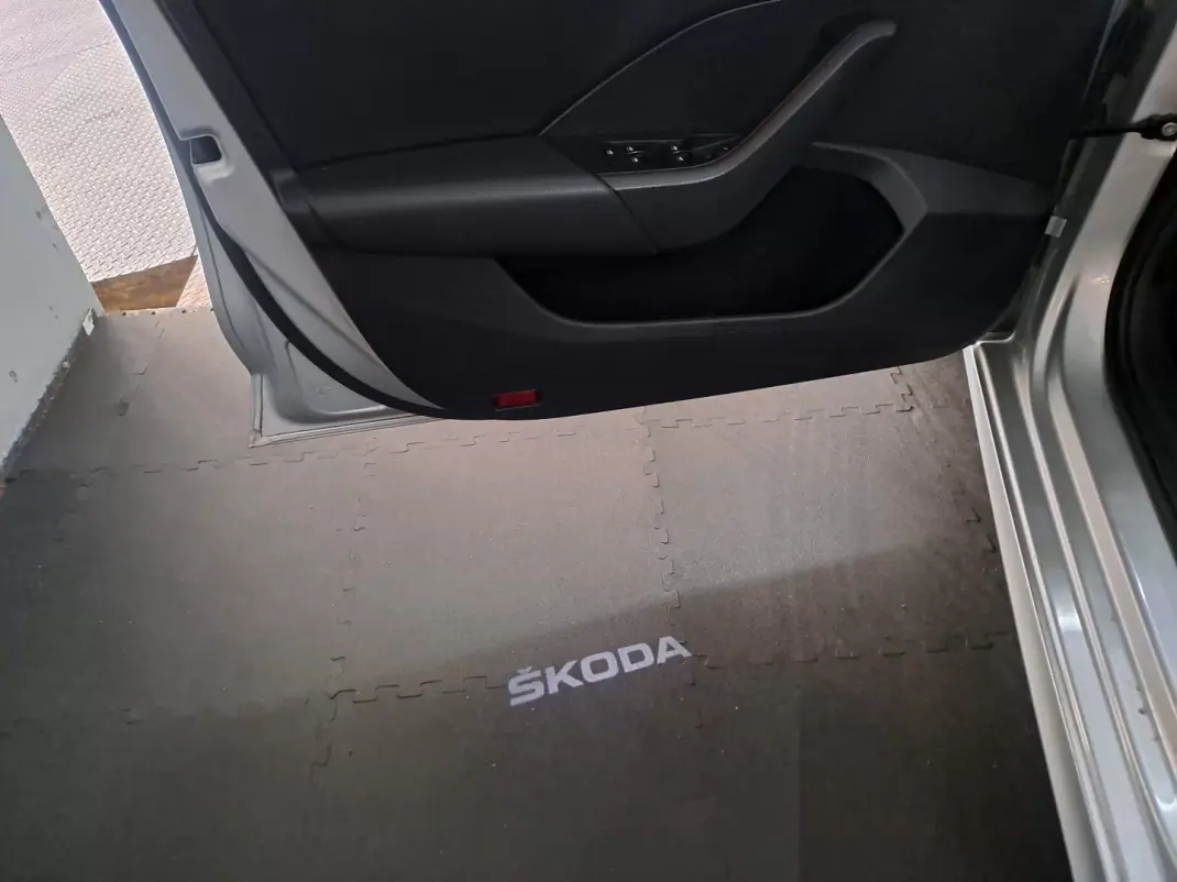 Skoda Octavia Break 2022 - 17250 EUR, 160000 km - 160000km - foto 8 de 23
