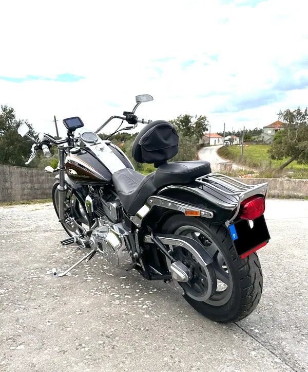 Harley-Davidson Softail® Breakout® 2003 - 10495 EUR, 45000 km - AUTO.MOTO.pt - 45000km - foto 6 de 7
