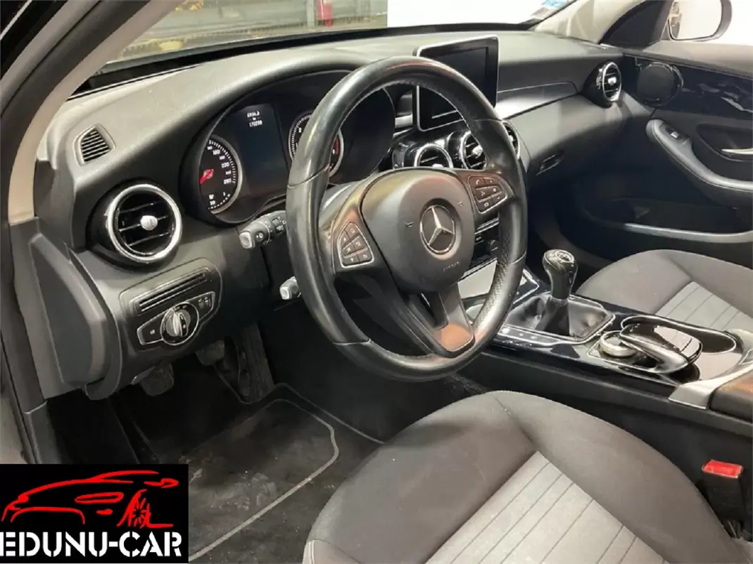 Mercedes-Benz C 180 2015 - 13999 EUR, 170000 km - AUTO.MOTO.pt - 170000km - foto 14 de 14