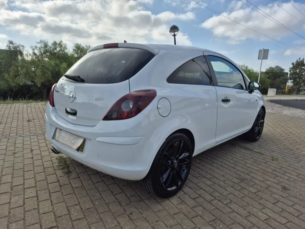 Opel Corsa 2011 - 5550 EUR, 209625 km - 209625km - foto 7 de 20