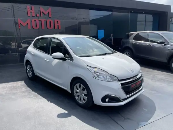 Peugeot 208 2019 - 11900 EUR, 56000 km - AUTO.MOTO.pt - 56000km - foto 2 de 13