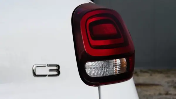Citroën C3 2021 - 10999 EUR, 99000 km - AUTO.MOTO.pt - 99000km - foto 9 de 34