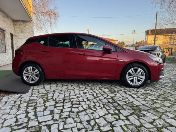 Opel Astra 2020 - 15500 EUR, 77000 km - AUTO.MOTO.pt - 77000km - foto 3 de 33