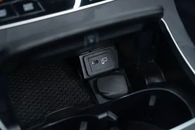 Mercedes-Benz E 220 2021 - 49950 EUR, 64000 km - AUTO.MOTO.pt - 64000km - foto 55 de 60