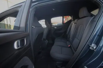Volvo XC 40 2022 - 26000 EUR, 124000 km - AUTO.MOTO.pt - 124000km - foto 19 de 28