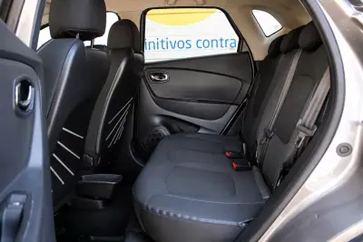 Renault Captur 2015 - 11850 EUR, 76500 km - AUTO.MOTO.pt - 76500km - foto 24 de 24
