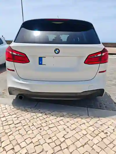 BMW 218 Active Tourer 2015 — foto 5 de 11