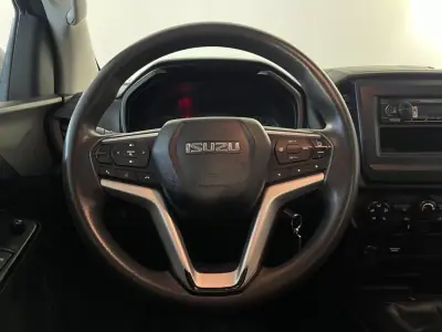 Isuzu 2023 - 32950 EUR, 32000 km - AUTO.MOTO.pt - 32000km - foto 6 de 26