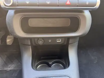 Citroën C3 2017 - 9500 EUR, 95000 km - AUTO.MOTO.pt - 95000km - foto 18 de 23