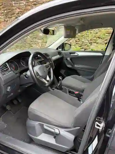 Volkswagen Tiguan 2021 - 20999 EUR, 99000 km - AUTO.MOTO.pt - 99000km - foto 5 de 8
