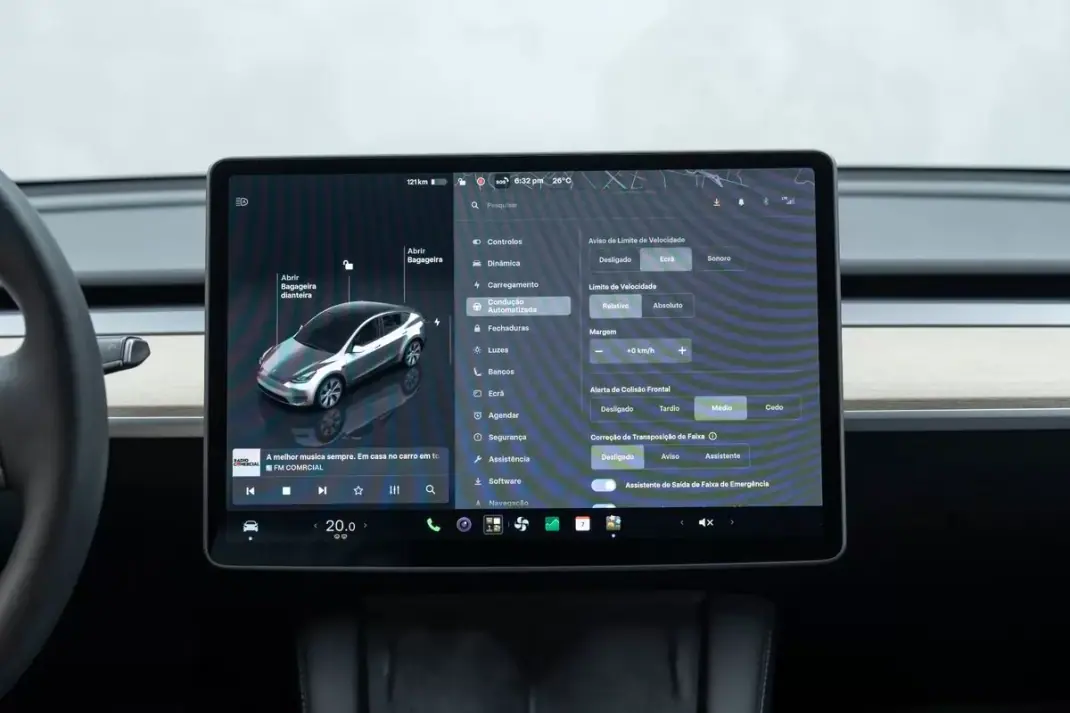 Tesla Model Y 2023 - 35950 EUR, 57000 km - 57000km - foto 33 de 49