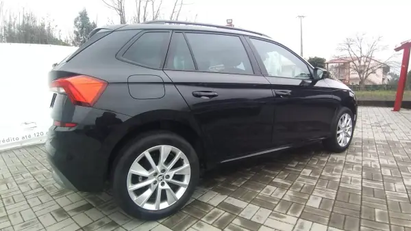 Skoda Kamiq 2022 - 17650 EUR, 59821 km - AUTO.MOTO.pt - 59821km - foto 4 de 38