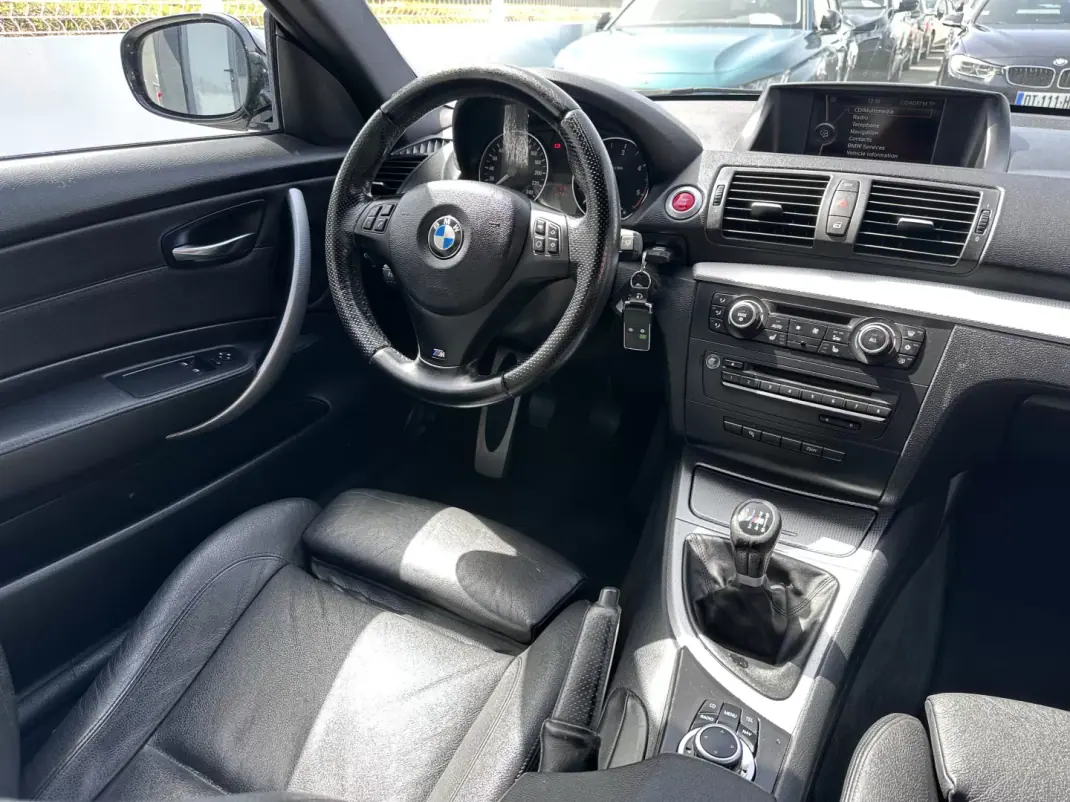 BMW 120 2010 - 9900 EUR, 240000 km - AUTO.MOTO.pt - 240000km - foto 22 de 45