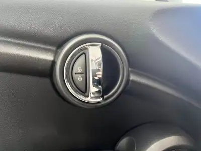 MINI One 2015 - 11990 EUR, 113320 km - AUTO.MOTO.pt - 113320km - foto 20 de 25