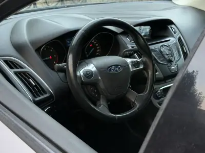 Ford Focus 2012 - 5500 EUR, 226400 km - 226400km - foto 5 de 11