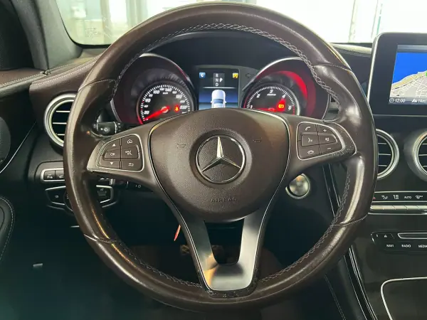 Mercedes-Benz GLC 220 2017 - 34800 EUR, 155000 km - AUTO.MOTO.pt - 155000km - foto 8 de 25