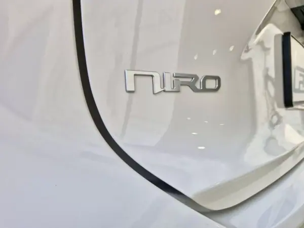 Kia Niro EV 2024 - 33500 EUR, 1700 km - AUTO.MOTO.pt - 1700km - foto 33 de 48