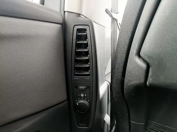 Citroën C4 Spacetourer 2019 - 19900 EUR, 90359 km - AUTO.MOTO.pt - 90359km - foto 24 de 27