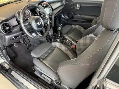 MINI One 2016 - 11900 EUR, 133000 km - AUTO.MOTO.pt - 133000km - foto 36 de 86