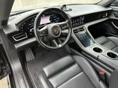 Porsche Taycan 2021 - 99900 EUR, 66000 km - AUTO.MOTO.pt - 66000km - foto 33 de 71