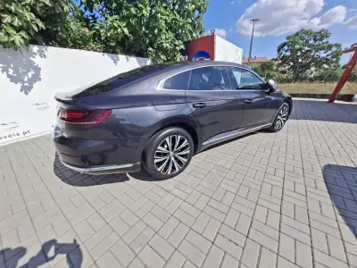 Volkswagen Arteon 2019 - 24750 EUR, 92519 km - AUTO.MOTO.pt - 92519km - foto 35 de 42