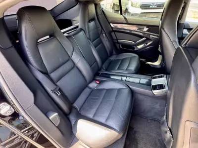Porsche Panamera 2011 - 32500 EUR, 206000 km - 206000km - foto 17 de 20