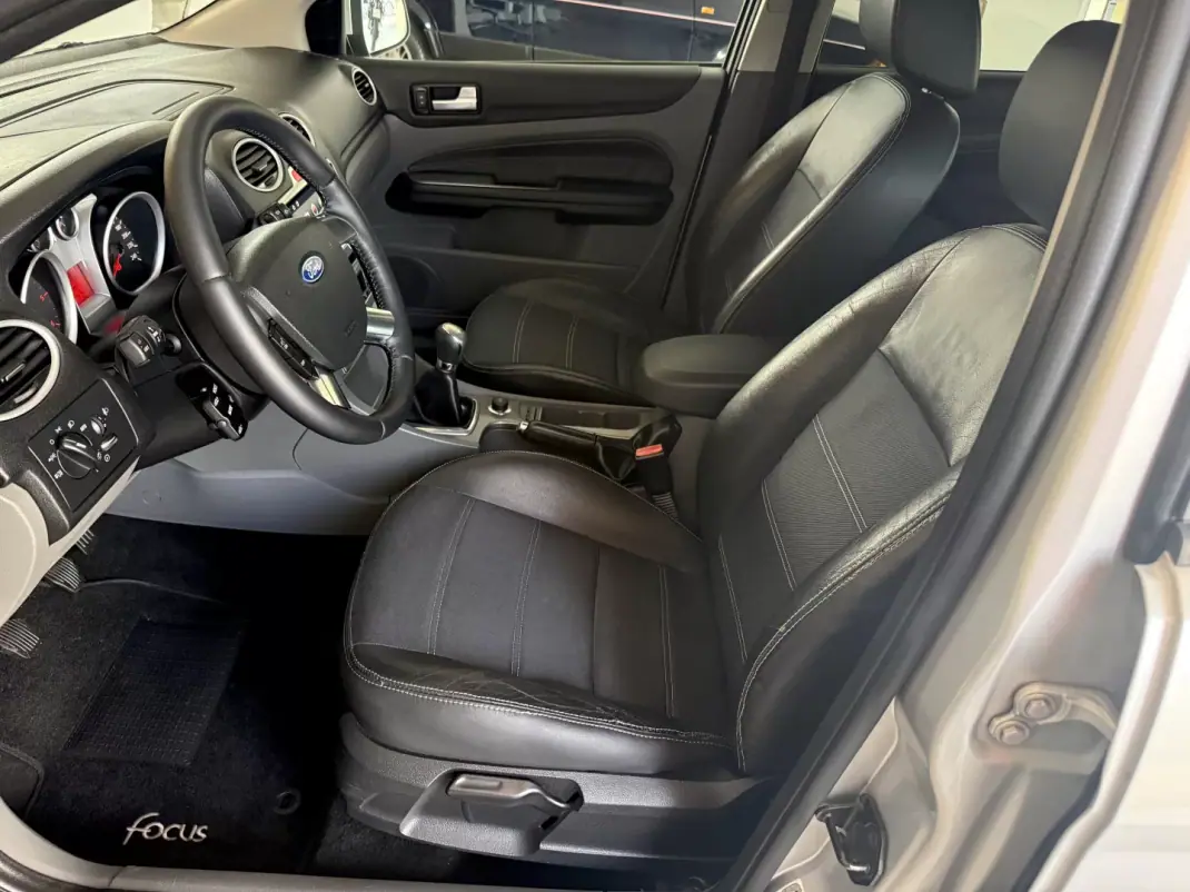 Ford Focus 2008 - 6250 EUR, 241000 km - AUTO.MOTO.pt - 241000km - foto 23 de 60