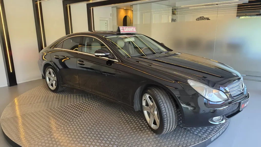 Mercedes-Benz CLS 320 2008 - 12900 EUR, 314479 km - 314479km - foto 21 de 60