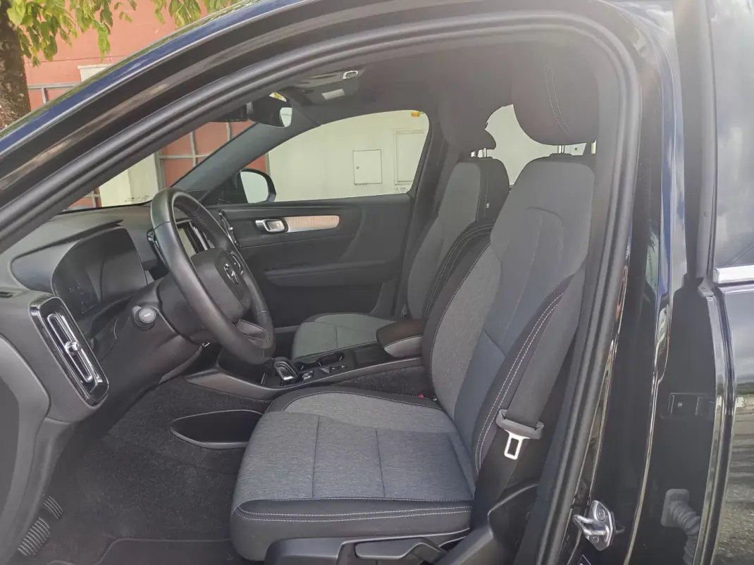 Volvo XC 40 2020 - 26990 EUR, 79100 km - 79100km - foto 11 de 21