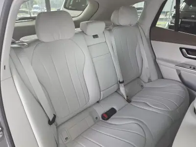 Mercedes-Benz EQE 2025 - 58990 EUR, 8906 km - AUTO.MOTO.pt - 8906km - foto 34 de 46