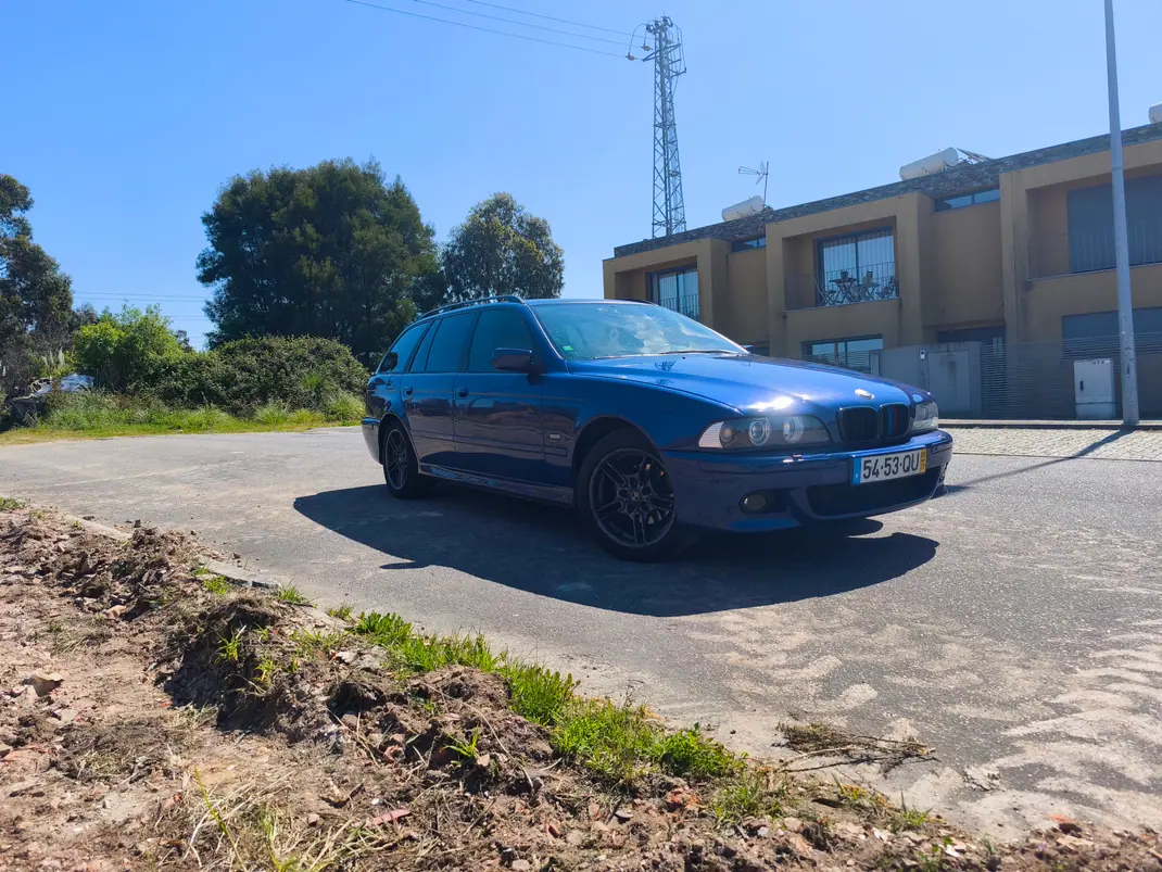 BMW 525 2000 - 5490 EUR, 319000 km - AUTO.MOTO.pt - 319000km - foto 1 de 8