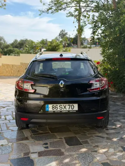 Renault Mégane 2014 - 9900 EUR, 97675 km - AUTO.MOTO.pt - 97675km - foto 5 de 9