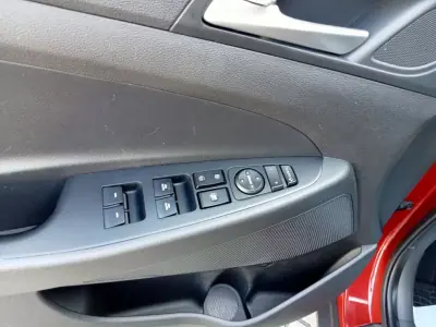 Hyundai Tucson 2019 - 23950 EUR, 80000 km - AUTO.MOTO.pt - 80000km - foto 18 de 31