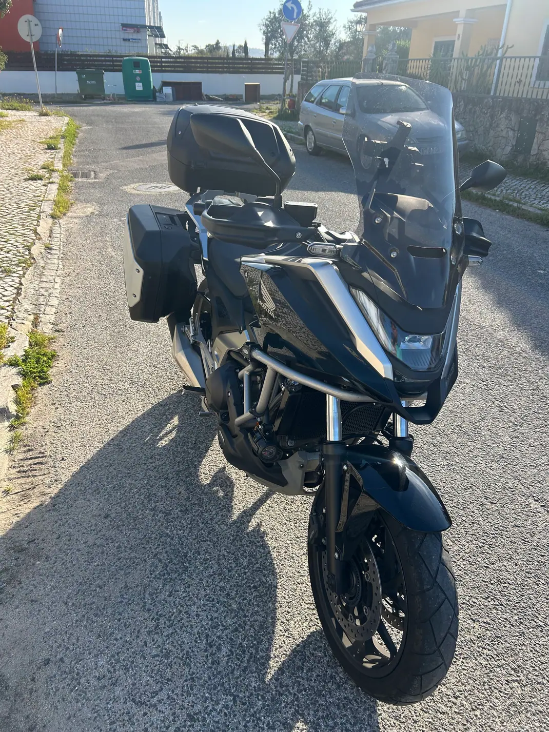 Honda NC750X DCT 2025 - 8900 EUR, 10600 km - AUTO.MOTO.pt - 10600km - foto 4 de 5