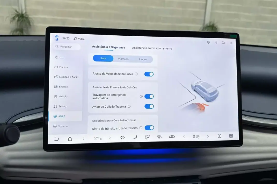 BYD Atto 3 2023 - 27950 EUR, 7718 km - AUTO.MOTO.pt - 7718km - foto 37 de 60