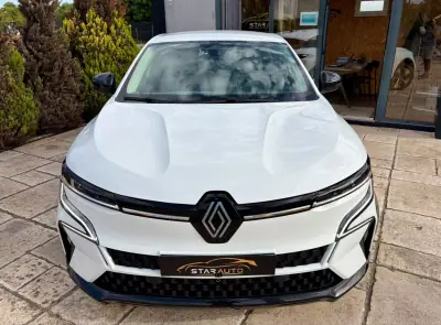 Renault Mégane E-Tech 2023 - 21990 EUR, 35718 km - AUTO.MOTO.pt - 35718km - foto 2 de 18