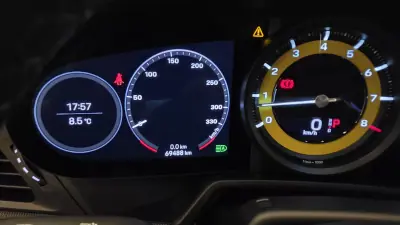 Porsche 992 2021 - 159500 EUR, 69488 km - AUTO.MOTO.pt - 69488km - foto 42 de 58