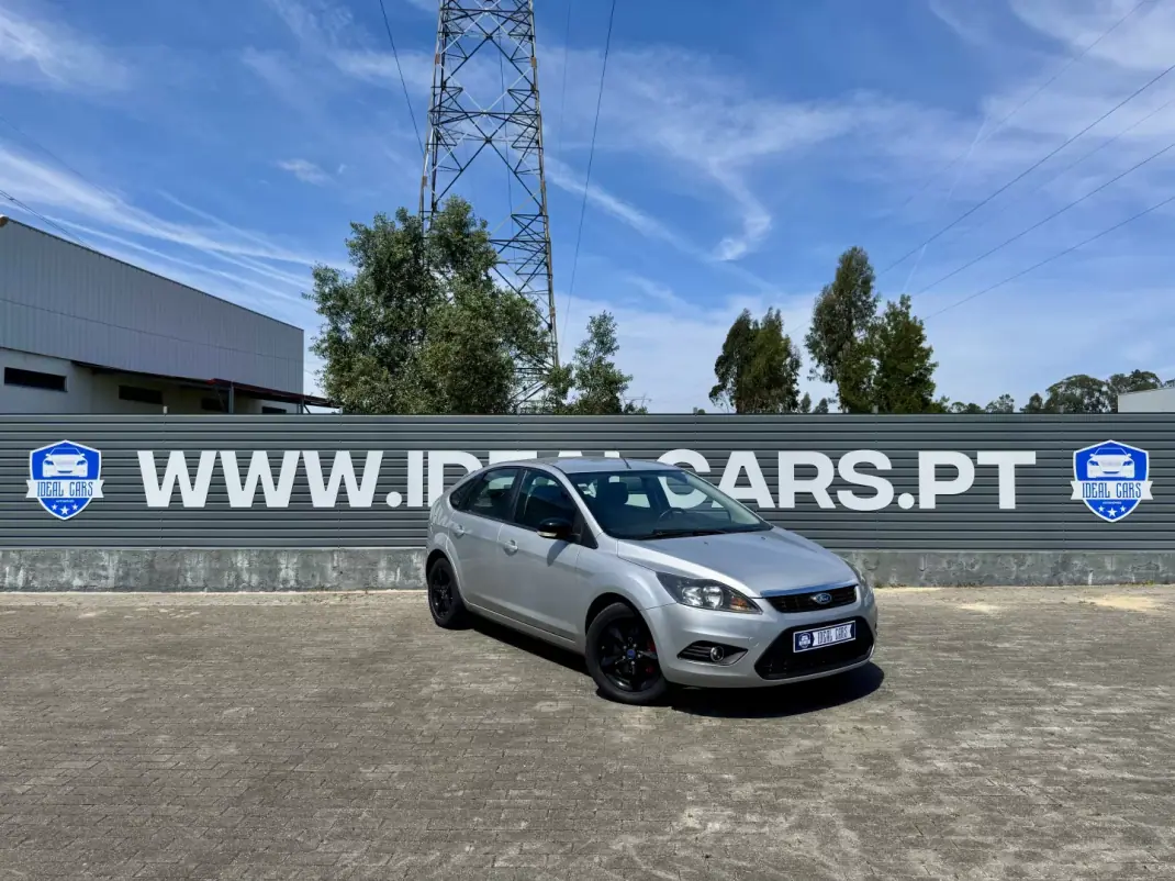 Ford Focus 2009 - 7250 EUR, 177000 km - AUTO.MOTO.pt - 177000km - foto 1 de 23